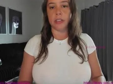 jazzdateaze on Chaturbate 