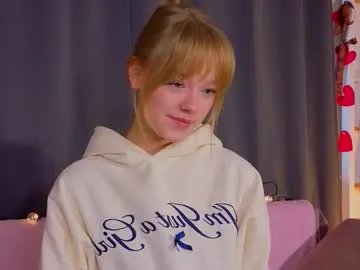 jewellhogan — GOAL: gently lick lips [23 tokens remaining] Welcome to my room! #feet #blonde #redhead #lovense #new