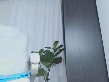kally_higgins from Chaturbate