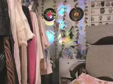 kellyasian from Chaturbate
