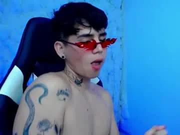 Kiss_whitee from Chaturbate