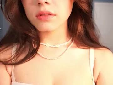 kissiekat from Chaturbate