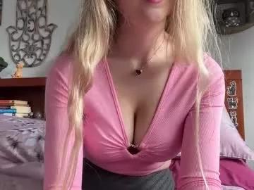 kittengirlxo from Chaturbate