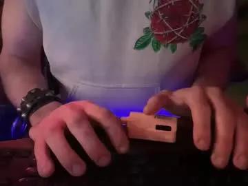 Korruptedbymewmew from Chaturbate