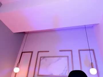 Lara_bombshell from Chaturbate