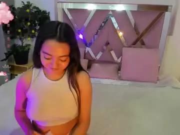 laraa_tay from Chaturbate