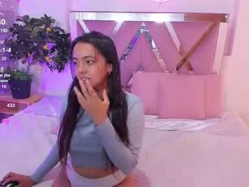 laraa_tay from Chaturbate