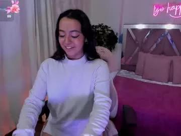 laraa_tay from Chaturbate