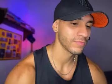 larry_jones from Chaturbate is Freechat