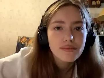 lauranstrine from Chaturbate