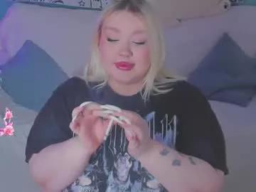 lilybelll from Chaturbate