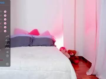 little_angelhot from Chaturbate