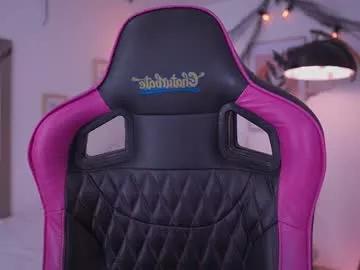 little_dinaone from Chaturbate