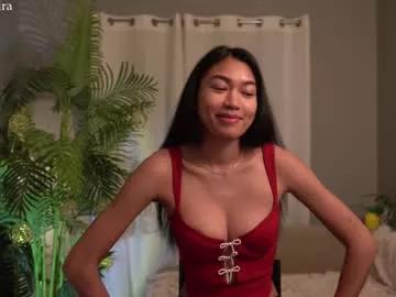 littlemiss_kira from Chaturbate