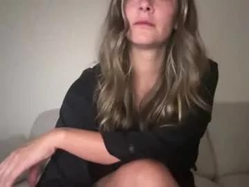 lolalee910 from Chaturbate