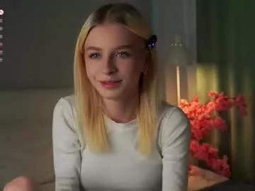 lunnadew from Chaturbate