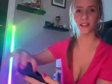 luxlovely111 from Chaturbate