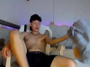 matteo_white1 from Chaturbate