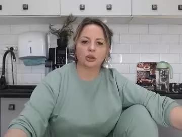 mojjo_erika from Chaturbate