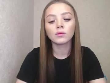 mollyenjoy07 from Chaturbate