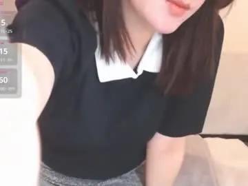 Momo612238 from Chaturbate