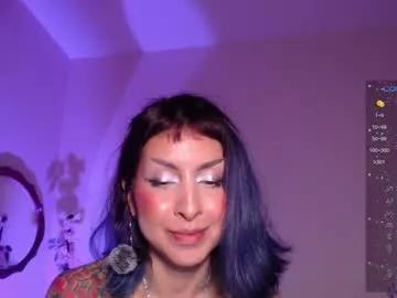 mooncinna from Chaturbate