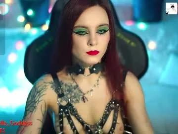 nelle_ from Chaturbate