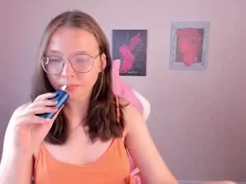 Noora_moore from Chaturbate