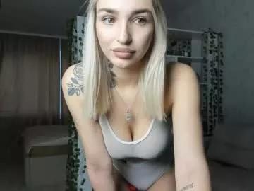 oxybanny model from Chaturbate