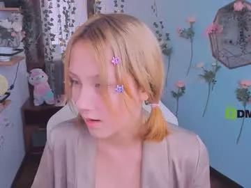polly_shy from Chaturbate