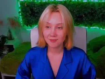 polly_shy from Chaturbate