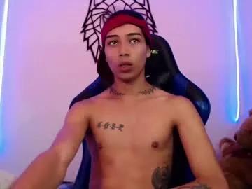 pupi_wolf from Chaturbate