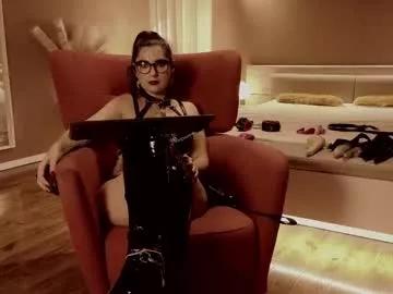 queen_manifest from Chaturbate