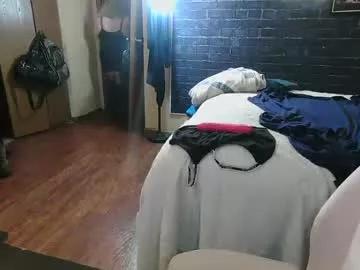 queenb9876 from Chaturbate