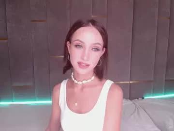 queenieandliam from Chaturbate