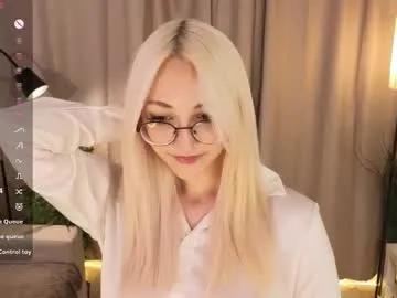 Radi_rose from Chaturbate