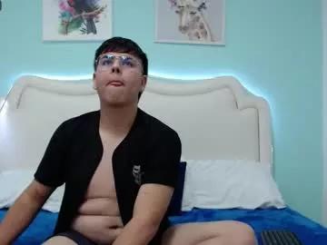 roy_chunk from Chaturbate