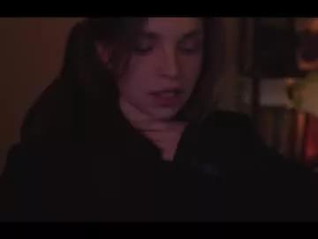 running_with_the_wolves from Chaturbate