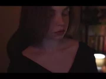 running_with_the_wolves from Chaturbate
