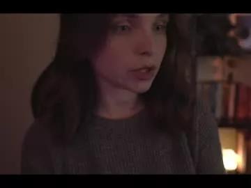 running_with_the_wolves from Chaturbate