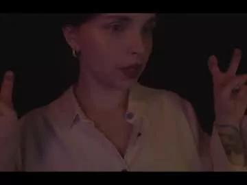 running_with_the_wolves from Chaturbate