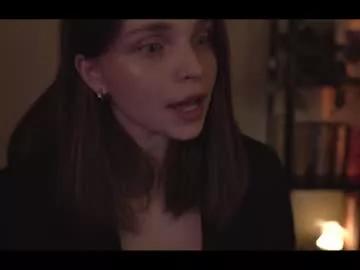 running_with_the_wolves from Chaturbate