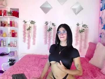 sarah_trinny from Chaturbate
