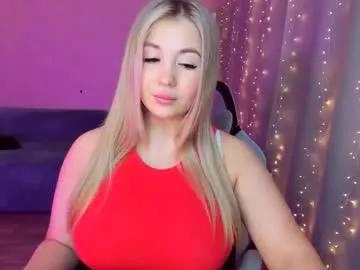 sarahmils from Chaturbate