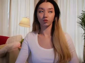 sarasuo from Chaturbate