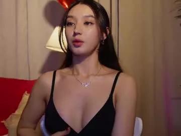 sarasuo from Chaturbate