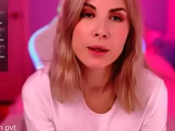 sleepy_moony from Chaturbate