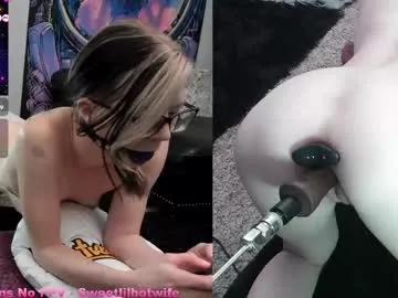 sweetlilraven from Chaturbate