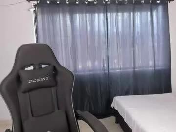tati_jones from Chaturbate