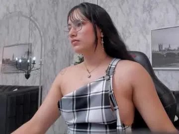 tinni_rosse on Chaturbate 